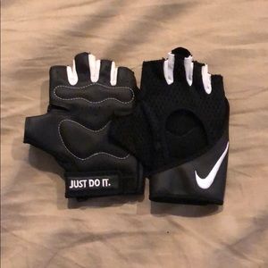 Workout/lifting gloves